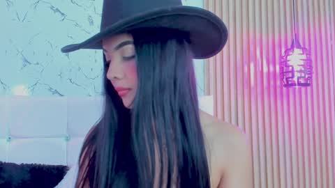 Gabriela Evans MS online show from January 2025 12:48:02 AM