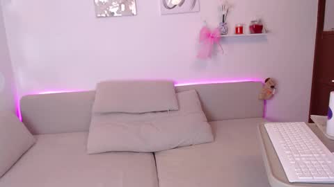 Gaby online show from March 2026 04:07:02 AM