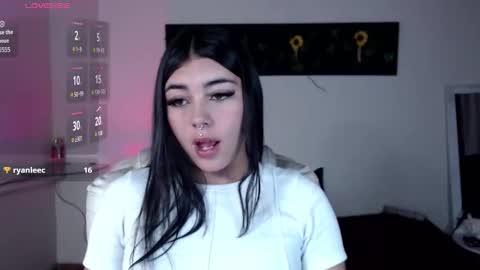 gabriella_live_ online show from November 2025 06:07:01 PM