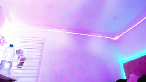   online show from October 2025 04:39:01 PM