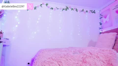   online show from April 2026 09:19:01 PM