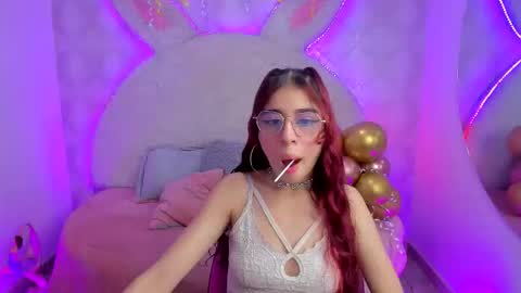 Gaby online show from November 2025 08:51:01 PM