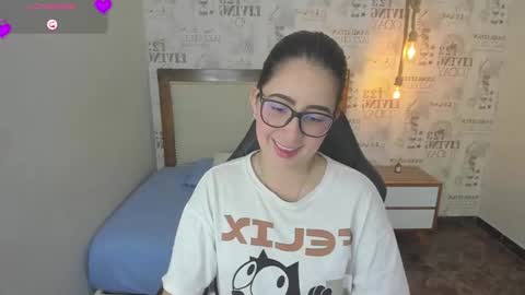 Snapshot of gaby_nighy chatting on September 2025 12:37:01 PM GABY online show from September 2025 12:37:01 PM