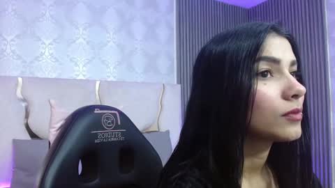 Gaby online show from November 2025 03:39:01 AM