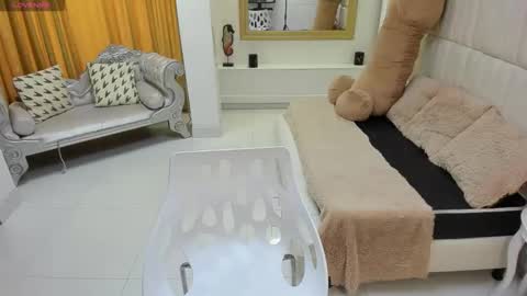 gabriela online show from April 2026 03:56:01 PM