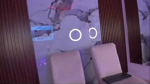 Snapshot of gabyhott_ chatting on June 2026 03:44:01 AM Gaby online show from June 2026 03:44:01 AM