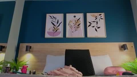 Gaby online show from October 2025 08:10:01 PM