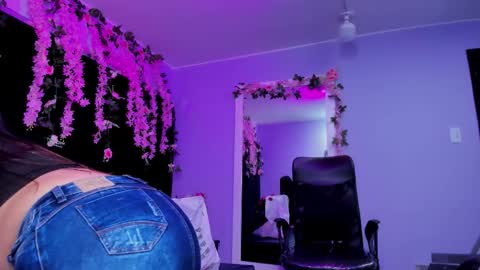 gabby cooper online show from March 2026 02:50:01 AM