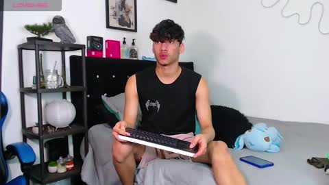 gael_jones online show from October 2025 05:02:02 AM