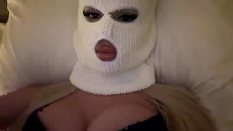 Feetbaabe online show from May 2026 07:33:02 PM