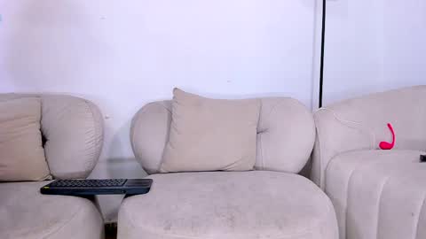 gal_stone_ online show from June 2026 12:11:01 AM