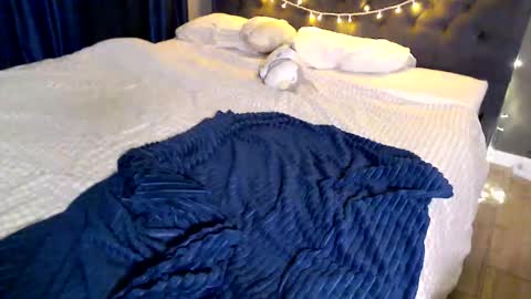 My name Lou 3 online show from December 2025 08:10:01 AM