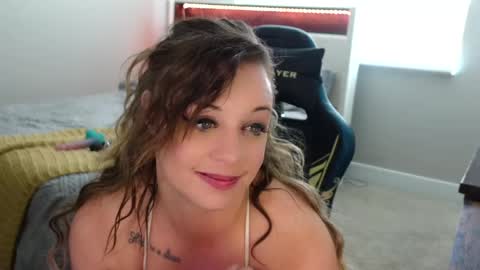 Jenna  - be back MONDAY night.  online show from May 2026 04:59:02 PM