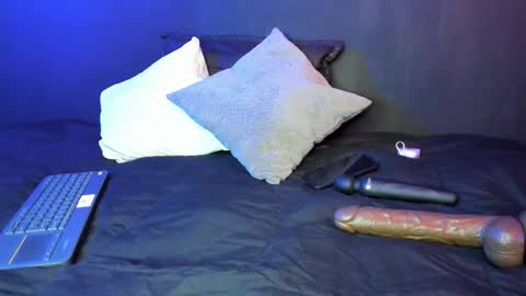  Usagi  online show from September 2025 07:28:01 PM