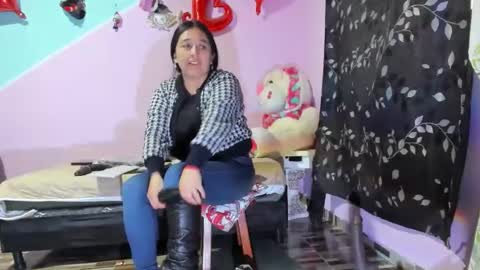 Snapshot of gaticahot001 chatting on September 2025 10:36:01 PM Diana online show from September 2025 10:36:01 PM