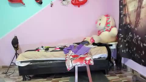 Snapshot of gaticahot001 chatting on October 2025 01:20:02 PM Diana online show from October 2025 01:20:02 PM