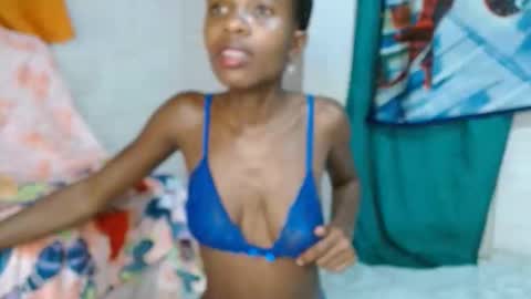 Snapshot of gatita_1997 chatting on September 2025 05:32:01 AM estrella online show from September 2025 05:32:01 AM