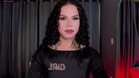 Snapshot of gatitavenecis1 chatting on December 2024 02:04:01 AM Vnecis Marn online show from December 2024 02:04:01 AM