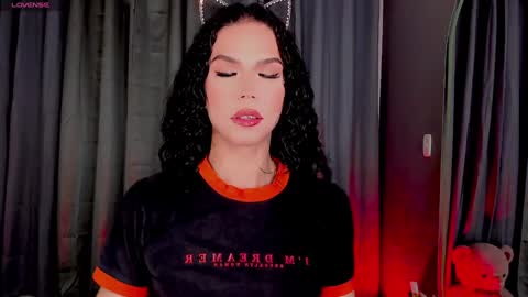 Snapshot of gatitavenecis1 chatting on December 2024 07:11:02 AM Vnecis Marn online show from December 2024 07:11:02 AM