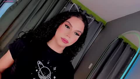 Snapshot of gatitavenecis1 chatting on January 2025 06:10:01 PM Vnecis Marn online show from January 2025 06:10:01 PM