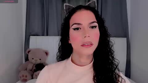 Snapshot of gatitavenecis1 chatting on September 2025 12:05:02 PM Vnecis Marn online show from September 2025 12:05:02 PM