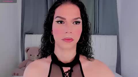 Snapshot of gatitavenecis1 chatting on September 2025 12:06:01 PM Vnecis Marn online show from September 2025 12:06:01 PM