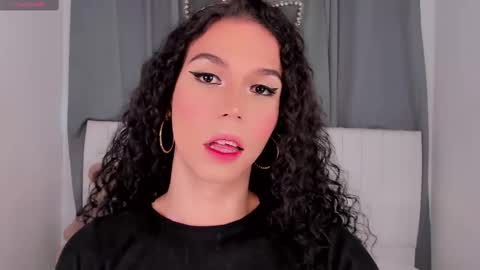 Snapshot of gatitavenecis1 chatting on October 2025 03:20:01 PM Vnecis Marn online show from October 2025 03:20:01 PM