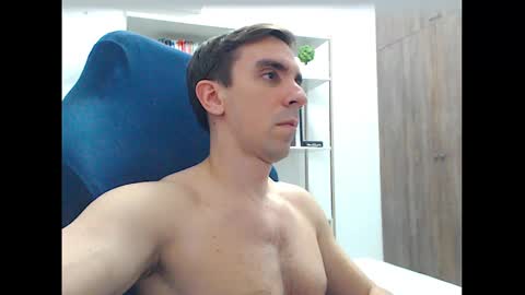 gatosarado23 online show from October 2025 05:46:01 AM