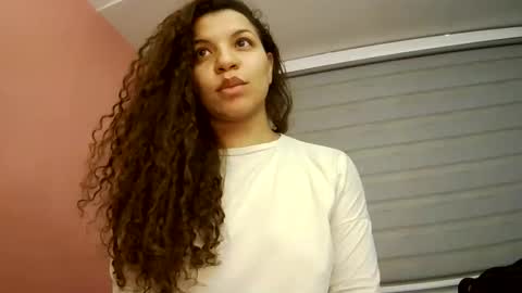 Snapshot of gatubelahotxxx chatting on May 2026 03:02:01 AM gatubelahotxxx online show from May 2026 03:02:01 AM