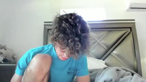 Snapshot of gayndepressed chatting on September 2025 09:08:02 PM Trace online show from September 2025 09:08:02 PM