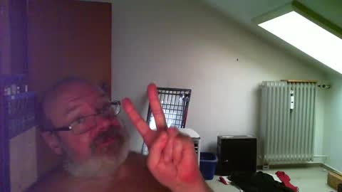 Snapshot of gbstoni chatting on June 2026 01:45:01 PM gbstoni online show from June 2026 01:45:01 PM
