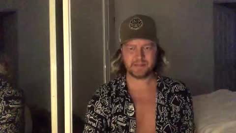 gcsurfer81 online show from November 2025 09:44:02 AM