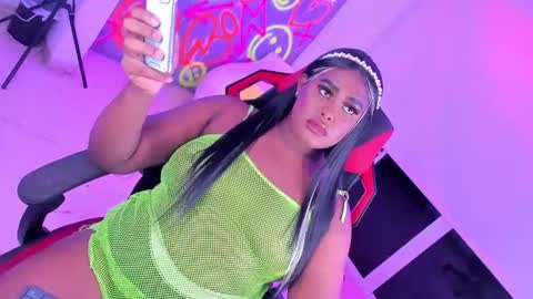 Snapshot of geanna_rose chatting on January 2025 06:24:01 AM geanna_rose online show from January 2025 06:24:01 AM