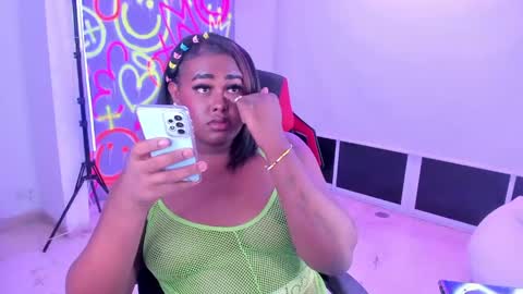 Snapshot of geanna_rose chatting on January 2025 07:37:01 AM geanna_rose online show from January 2025 07:37:01 AM