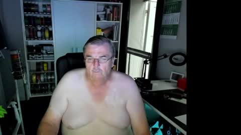 Snapshot of geiler_bock chatting on July 2026 04:09:01 AM Geiler Bock online show from July 2026 04:09:01 AM