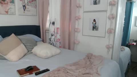 Snapshot of geishapaige chatting on September 2025 10:59:02 PM The Empress online show from September 2025 10:59:02 PM