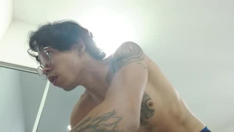 Andrs  online show from November 2025 09:17:01 PM