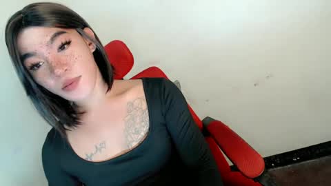 Snapshot of gelluxxx chatting on June 2026 10:07:01 AM gelo online show from June 2026 10:07:01 AM
