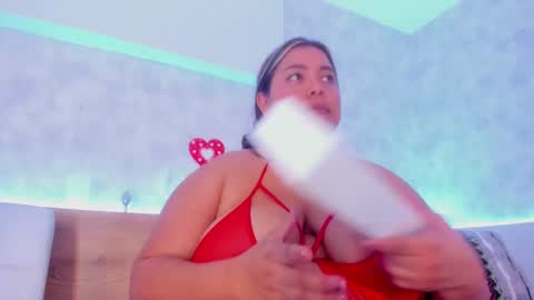 geminis muentes online show from February 2025 04:07:01 AM