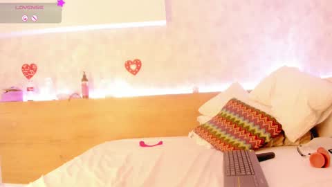 geminis muentes online show from February 2025 07:09:02 AM