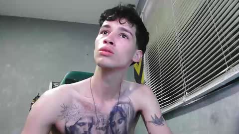 Snapshot of gendo_05 chatting on October 2025 04:49:01 PM GENDO online show from October 2025 04:49:01 PM