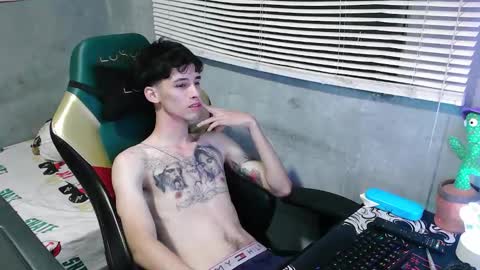 Snapshot of gendo_05 chatting on October 2025 10:31:01 PM GENDO online show from October 2025 10:31:01 PM