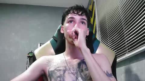 Snapshot of gendo_05 chatting on October 2025 10:54:02 PM GENDO online show from October 2025 10:54:02 PM