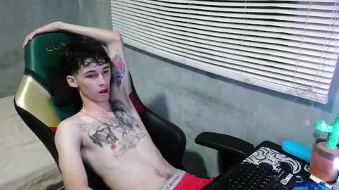 Snapshot of gendo_05 chatting on October 2025 11:49:02 PM GENDO online show from October 2025 11:49:02 PM