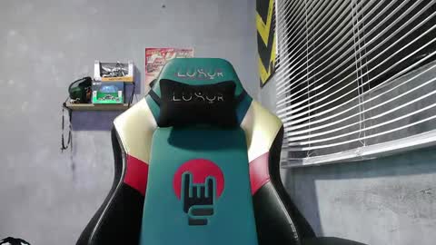 Snapshot of gendo_05 chatting on October 2025 12:35:01 AM GENDO online show from October 2025 12:35:01 AM