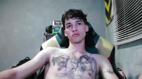 Snapshot of gendo_05 chatting on October 2025 02:01:02 AM GENDO online show from October 2025 02:01:02 AM