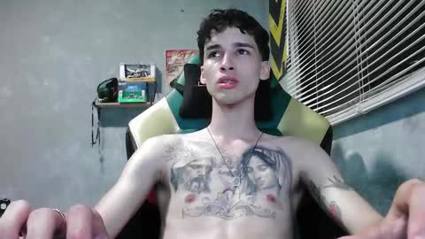 Snapshot of gendo_05 chatting on November 2025 12:01:02 AM GENDO online show from November 2025 12:01:02 AM