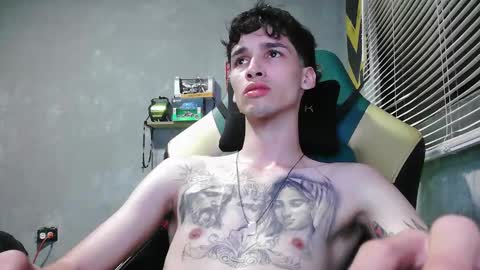 Snapshot of gendo_05 chatting on November 2025 12:46:01 AM GENDO online show from November 2025 12:46:01 AM