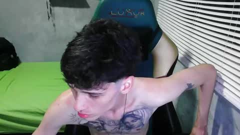 Snapshot of gendo_05 chatting on November 2025 11:37:02 PM GENDO online show from November 2025 11:37:02 PM