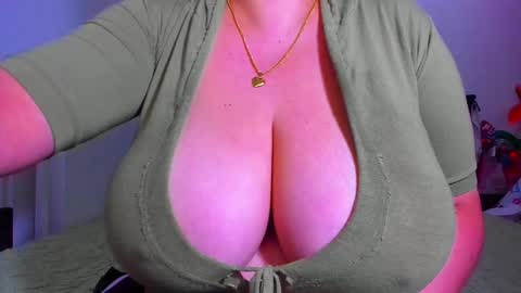 Snapshot of genifersweet chatting on December 2024 11:44:01 AM genifersweet online show from December 2024 11:44:01 AM